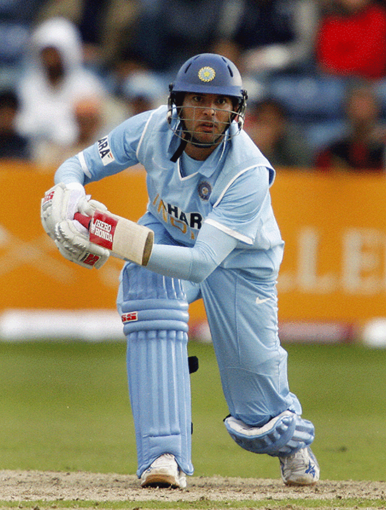 Yuvraj Singh took India to a series win over South Africa with an unbeaten half-century, India v South Africa, 3rd ODI, Belfast, July 1, 2007