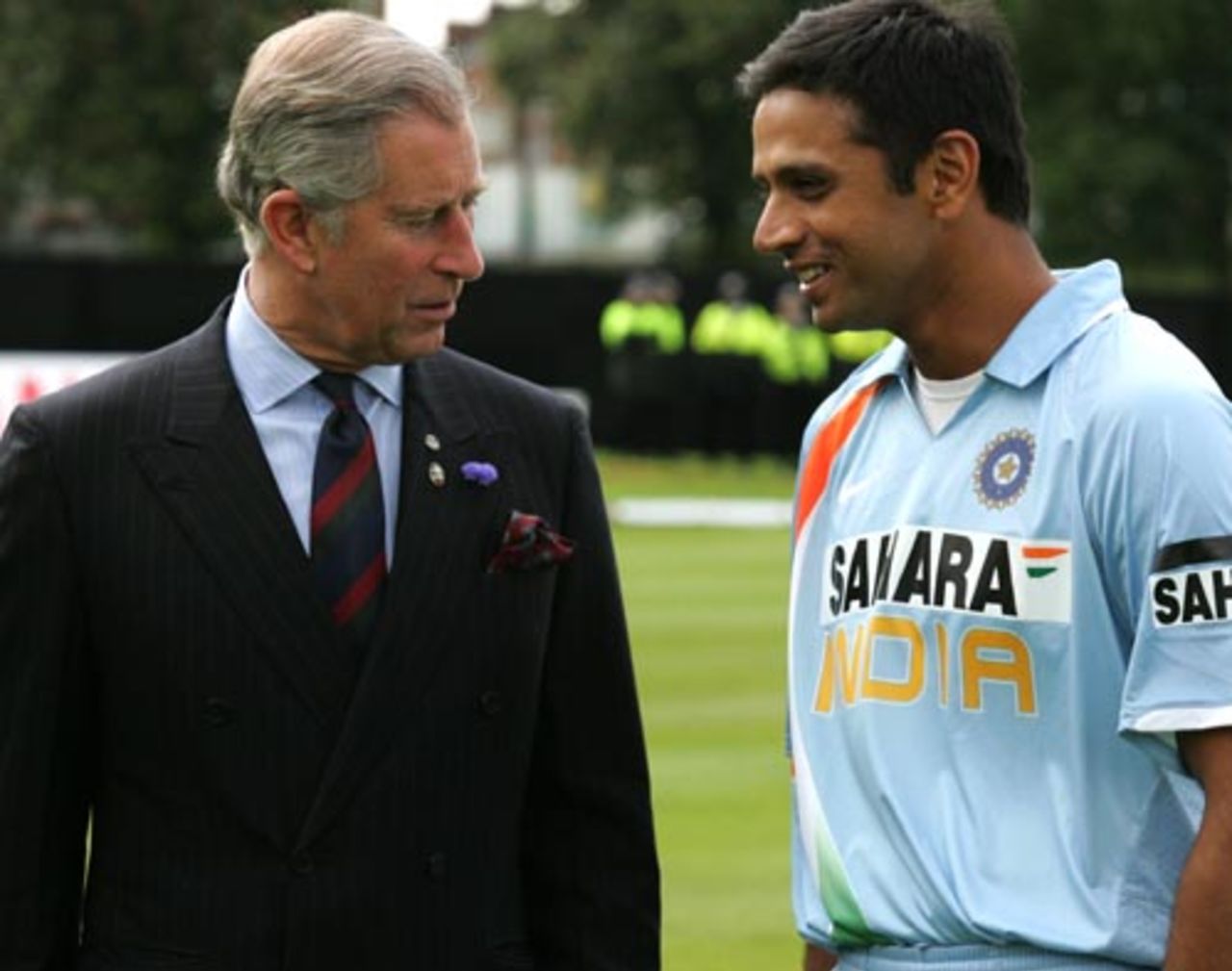 Rahul Dravid has a conversation with the Prince of Wales, Glasgow, July 3, 2007