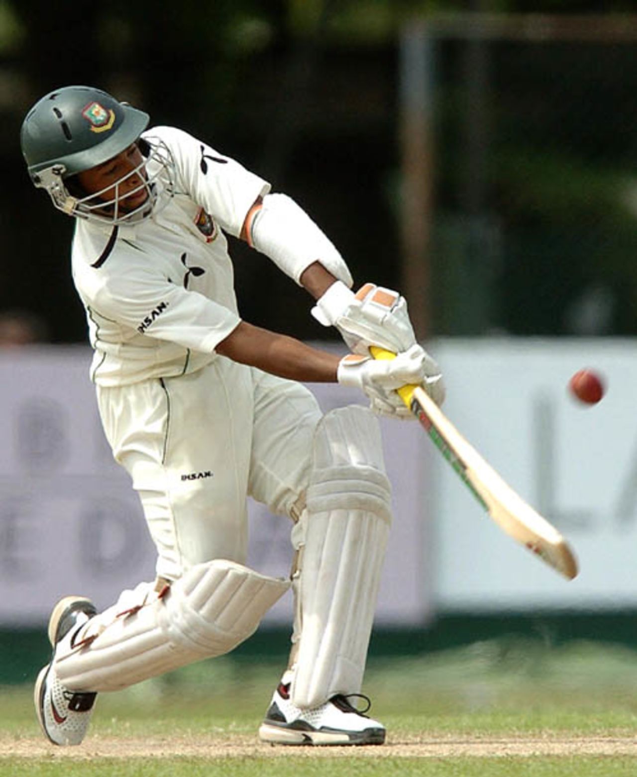 Mushfiqur Rahim played a composed knock and gave good support to Ashraful,
Sri Lanka v Bangladesh, 2nd Test, 3rd day, Colombo, July 5, 2007