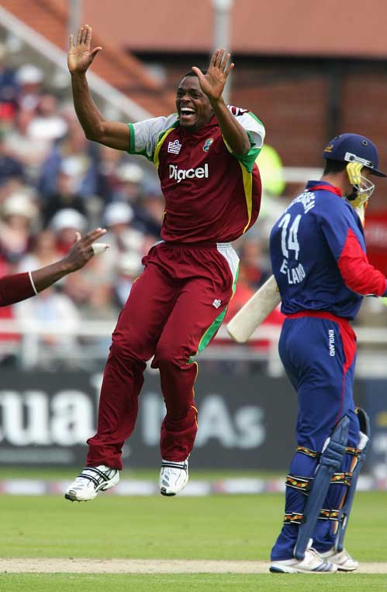 Daren Powell prepares for the high-fives of his team-mates, England v West Indies, 3rd ODI, Trent Bridge, July 7, 2007