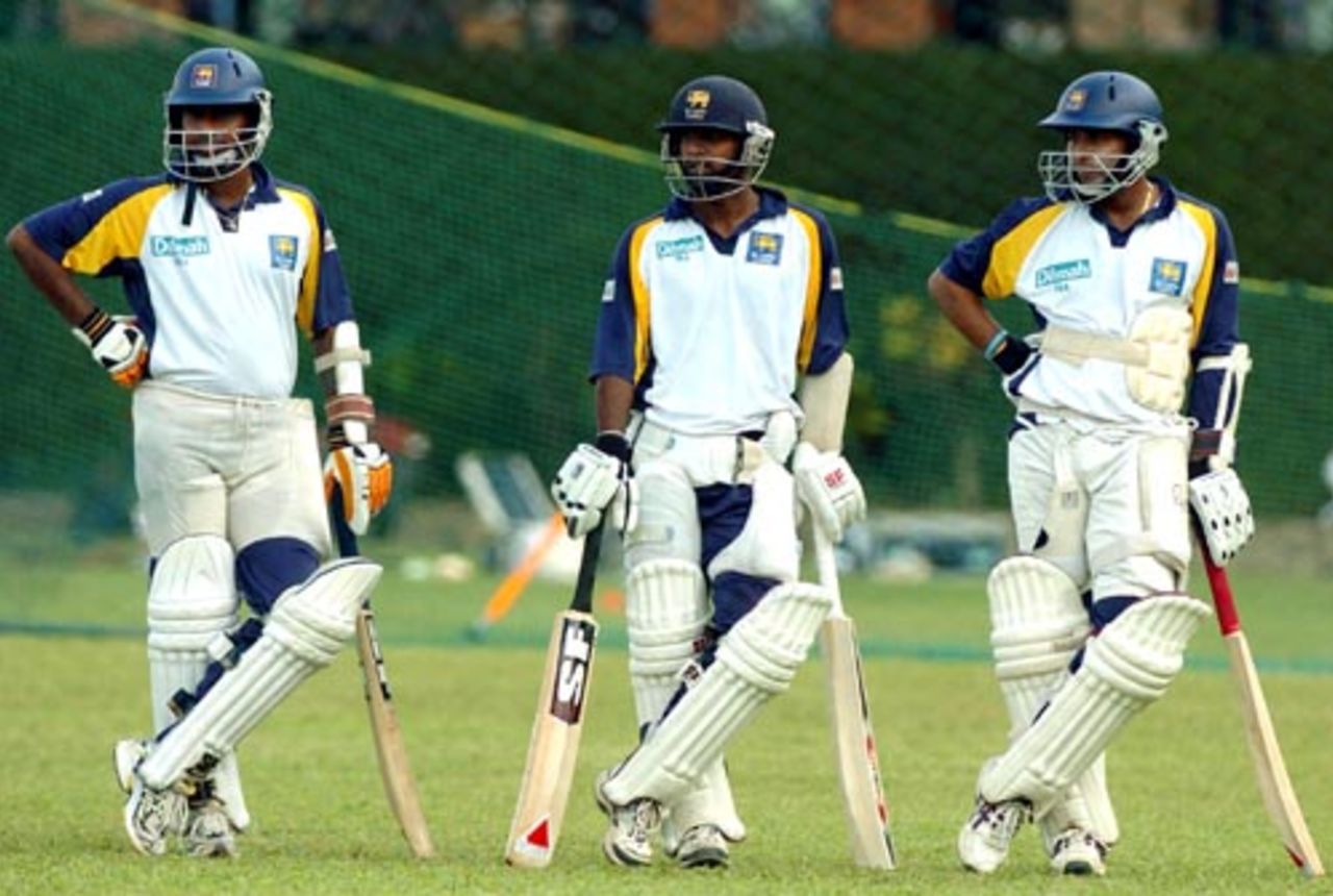 Prasanna Jayawardene, Chamara Silva and Tillakaratne Dilshan line up for their chance in the nets, Kandy, July 9, 2007