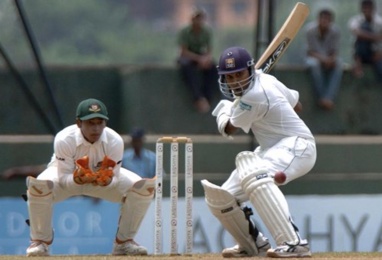 Mahela Jayawardene is poised to play a cut shot as Mushfiqur Rahim watches, Sri Lanka v Bangladesh, 3rd Test, Asgiriya International Stadium, Kandy, 3rd day, July 13, 2007