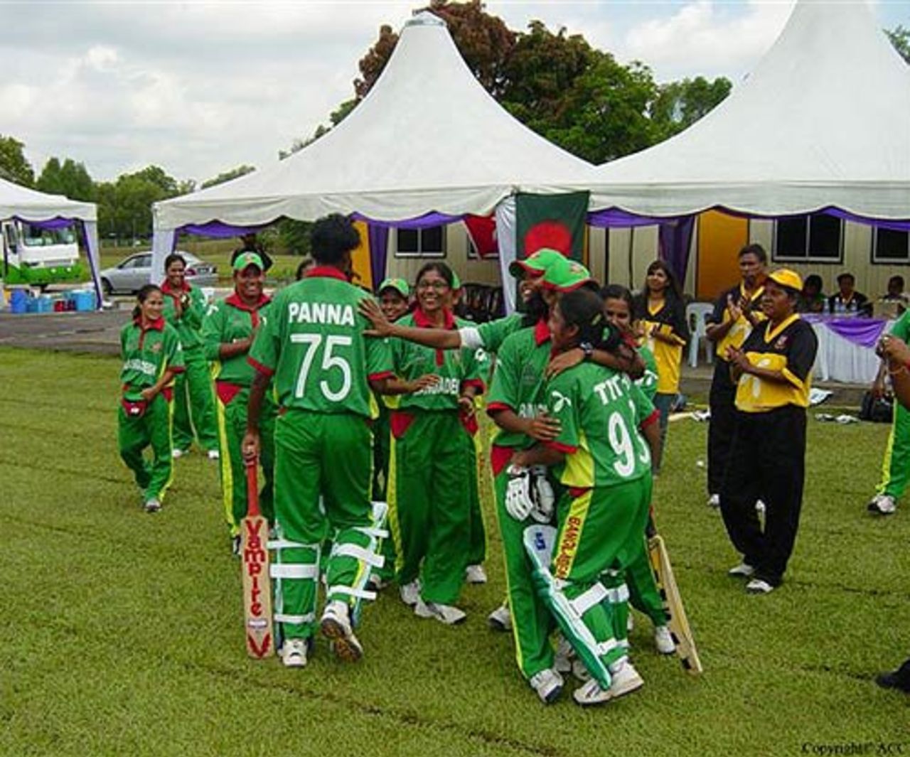 The Bangladesh women celebrate their entry into the final, Bangladesh women v Hong Kong women, ACC tournament, Johor, July 17, 2007