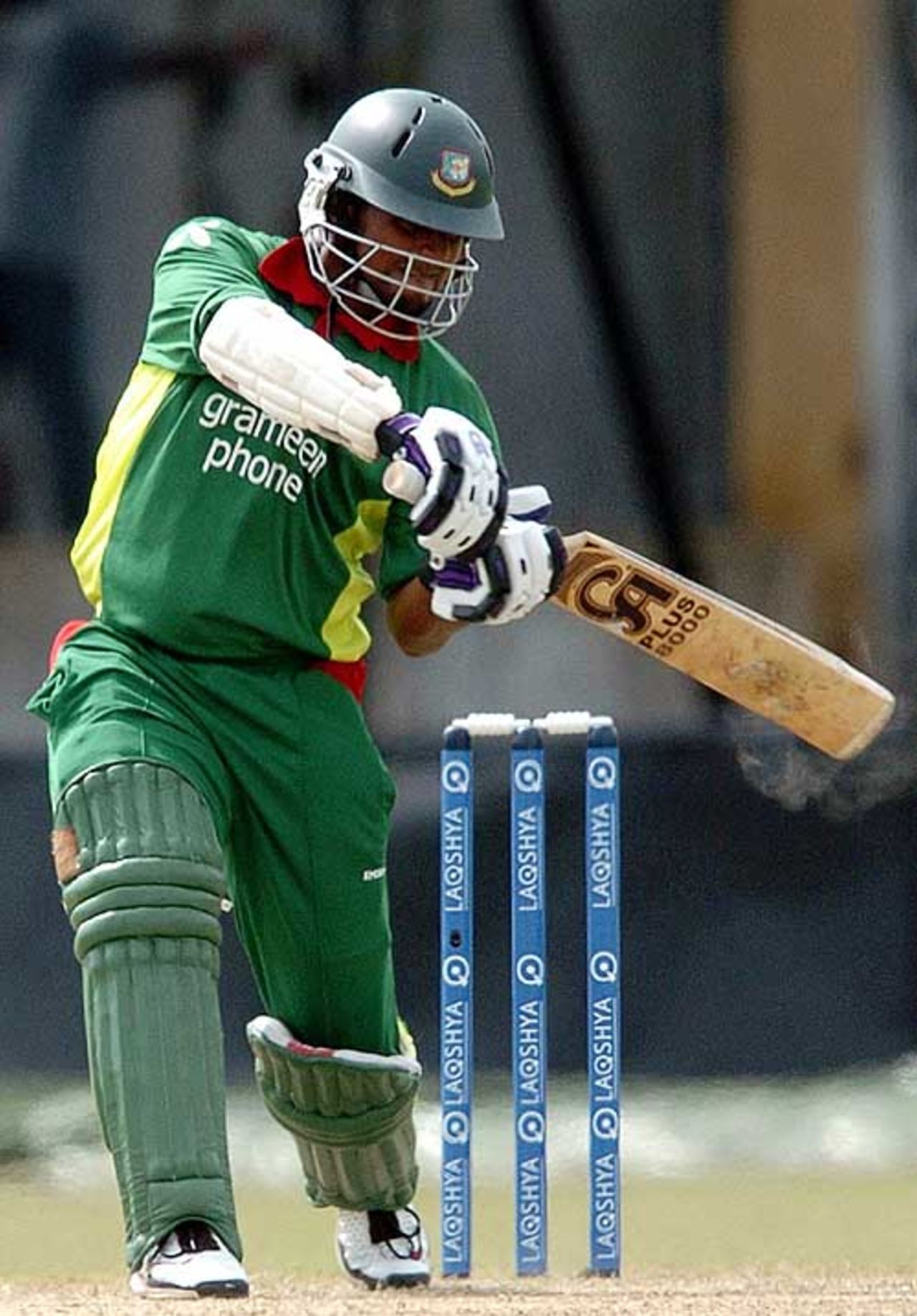 Shariar Nafees' 33 off 38 balls was the top score in Bangladesh's chase, 1st ODI, Colombo, July 20, 2007
