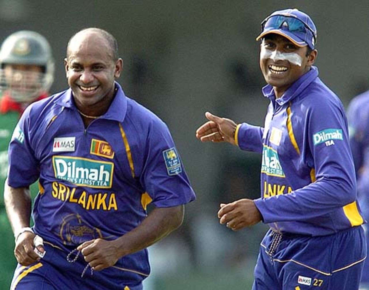 Sanath Jayasuriya and Mahela Jayawardene are delighted at ending the 42-run resistance between Mushfiqur Rahim and Farhad Reza, Sri Lanka v Bangladesh, 1st ODI, Colombo, July 20, 2007