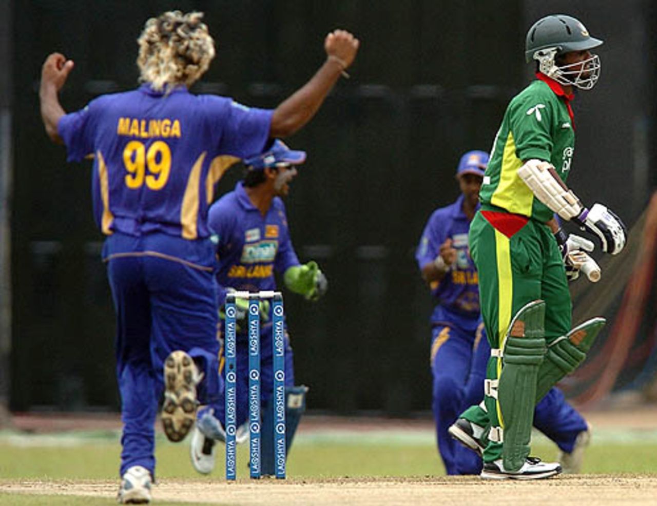 Lasith Malinga celebrates after dismissing Shahriar Nafees, Sri Lanka v Bangladesh, 2nd ODI, Colombo, July 23, 2007