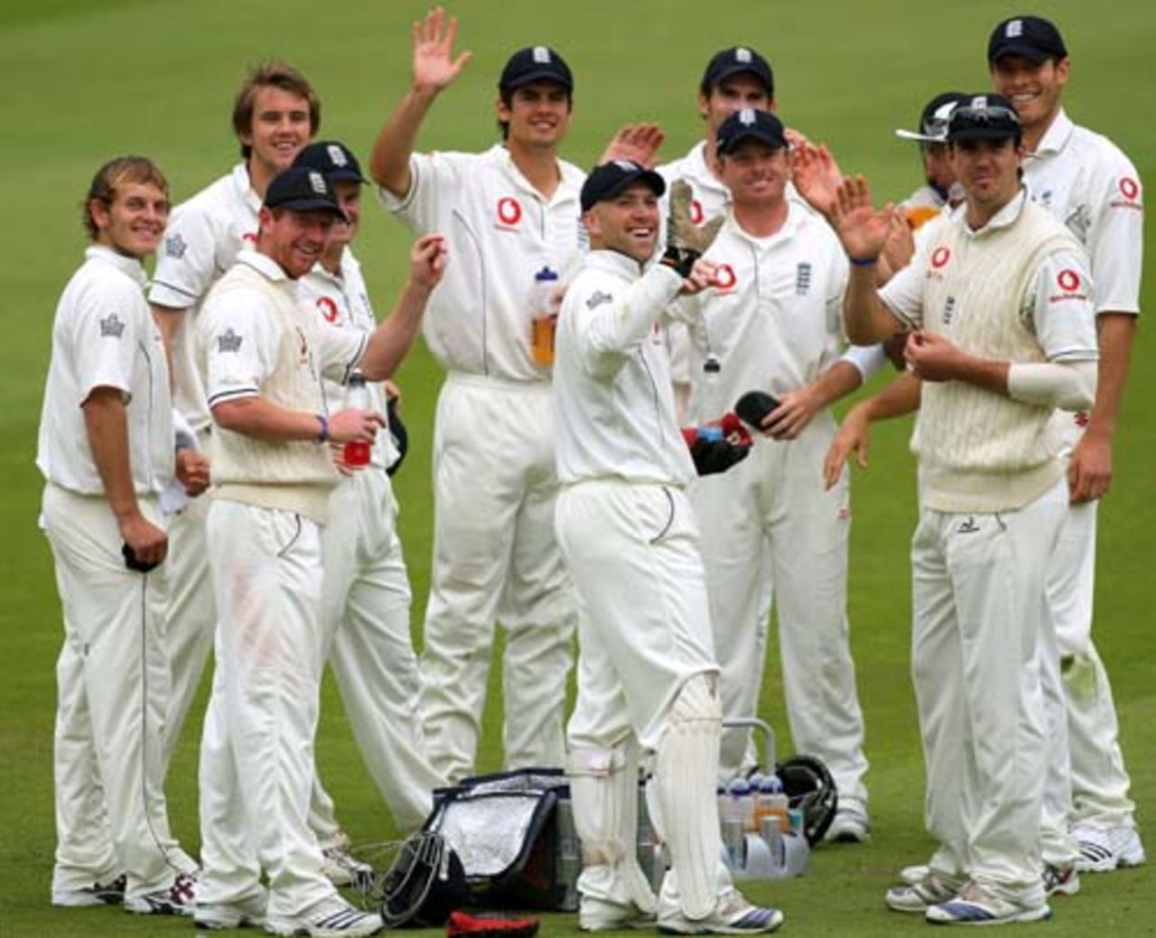 The England players wave out to the stands while taking drinks, England v India, 1st Test, Lord's, 5th day, July 23, 2007