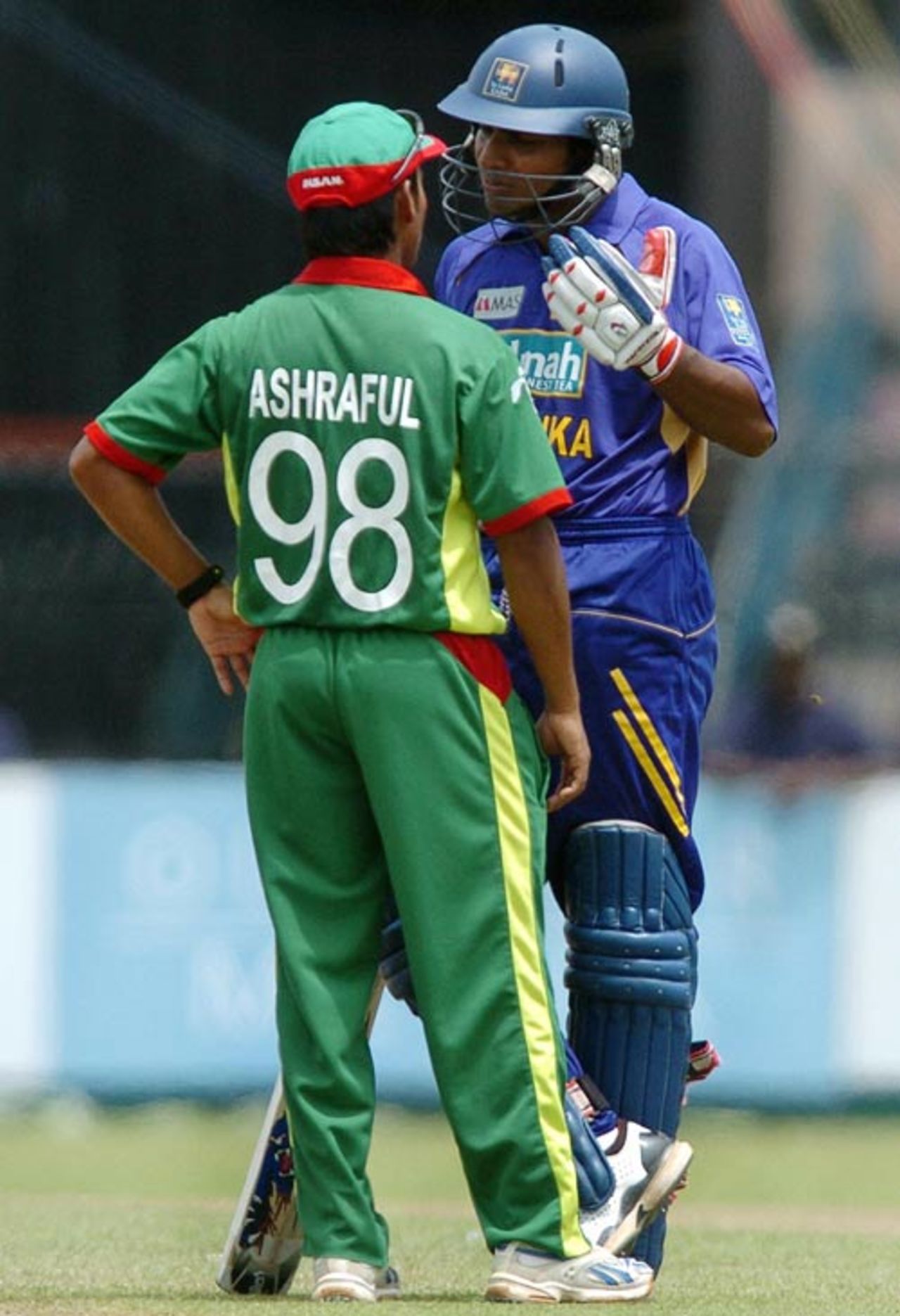 Kumar Sangakkara argues with Mohammad Ashraful after a run out attempt was made when Ashraful believed that the ball had not been called 'dead', Sri Lanka v Bangladesh, 3rd ODI, Colombo, July 25, 2007 

