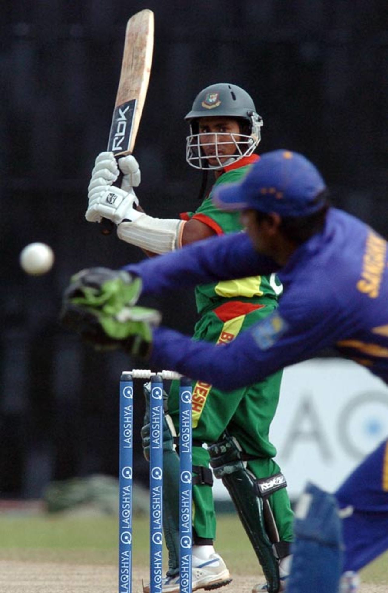 Mohammad Ashraful leaves the ball and Kumar Sangakkara fails to collect, Sri Lanka v Bangladesh, 3rd ODI, Colombo, July 25, 2007 

