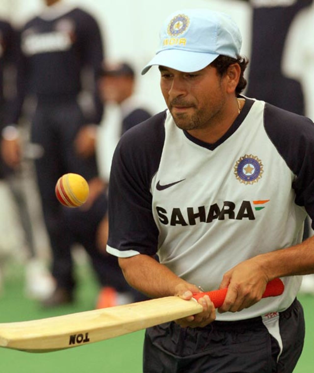 Sachin Tendulkar tests his balancing skills during a practice session at the National Cricket Academy, Loughborough, July 26, 2007
