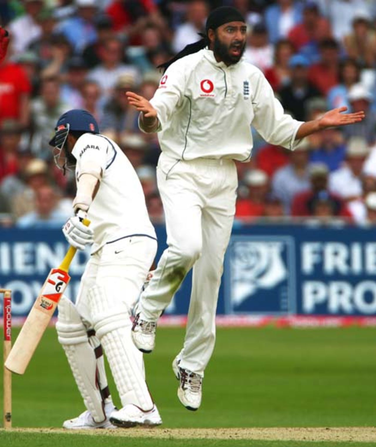 Monty Panesar appeals for an lbw against Wasim Jaffer, England v India, 2nd Test, Trent Bridge, 2nd day, July 28, 2007