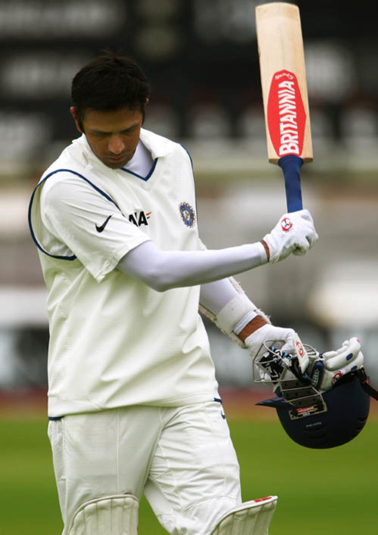 Rahul Dravid walks off after being dismissed for 37 by Monty Panesar, England v India, 2nd Test, Trent Bridge, 2nd day, July 28, 2007