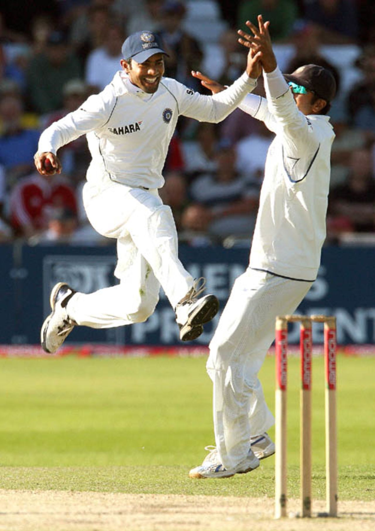Dinesh Karthik celebrates after catching Paul Collingwood, England v India, 2nd Test, Trent Bridge, 4th day, July 30, 2007