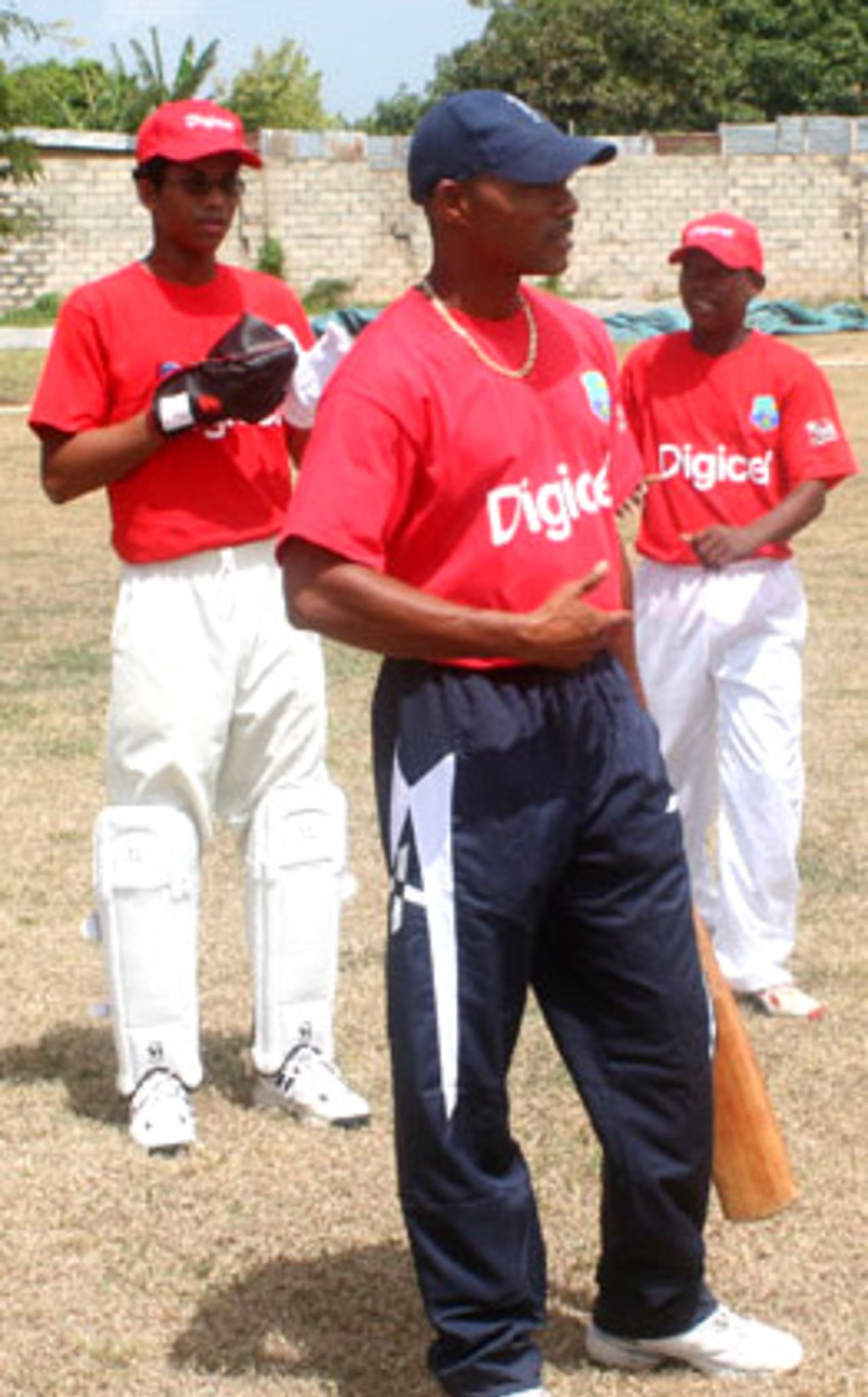 Keith Arthurton conducts a fielding session on the first day of a coaching clinic, Jamaica, July 30, 2007