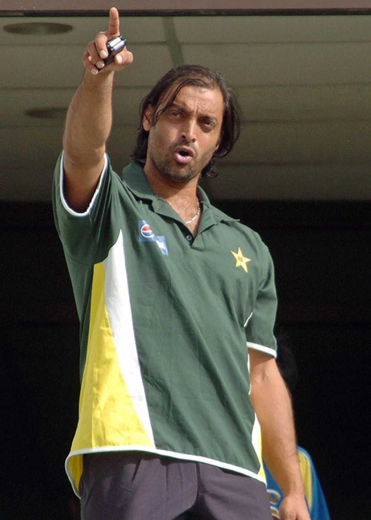 Shoaib Akhtar during practice at the National Stadium, Karachi, August 1, 2007