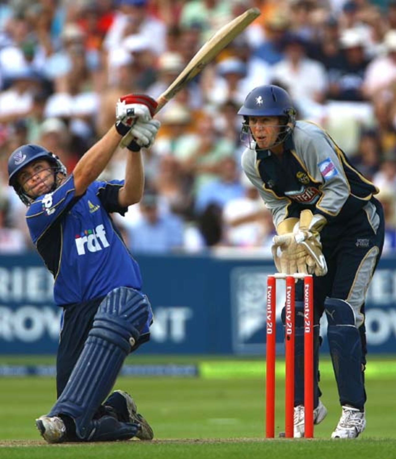 Luke Wright attempts to heave one over midwicket, Kent v Sussex, Twenty20 Cup, 2nd semi-final, Edgbaston, August 4, 2007