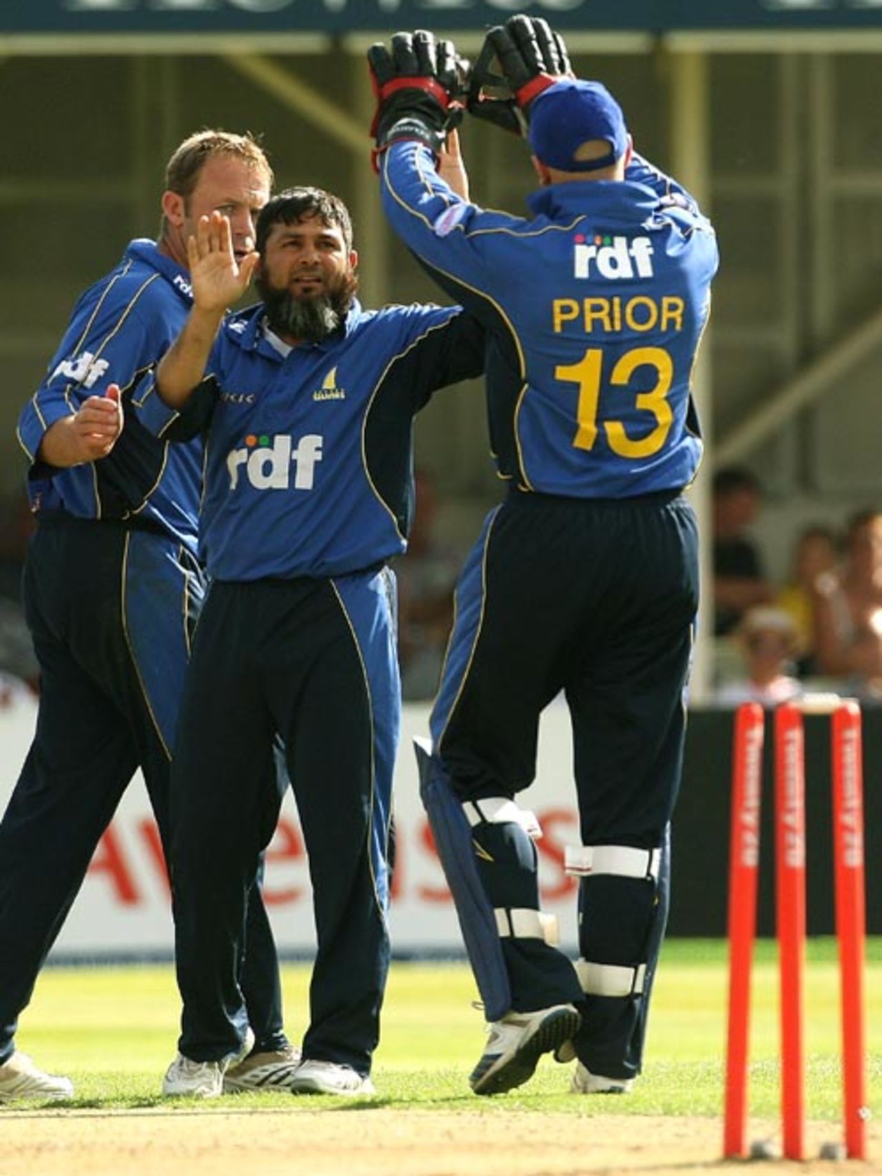 Mushtaq Ahmed celebrates the fall of Martin van Jaarveld with Matt Prior, Kent v Sussex, Twenty20 Cup, 2nd semi-final, Edgbaston, August 4, 2007