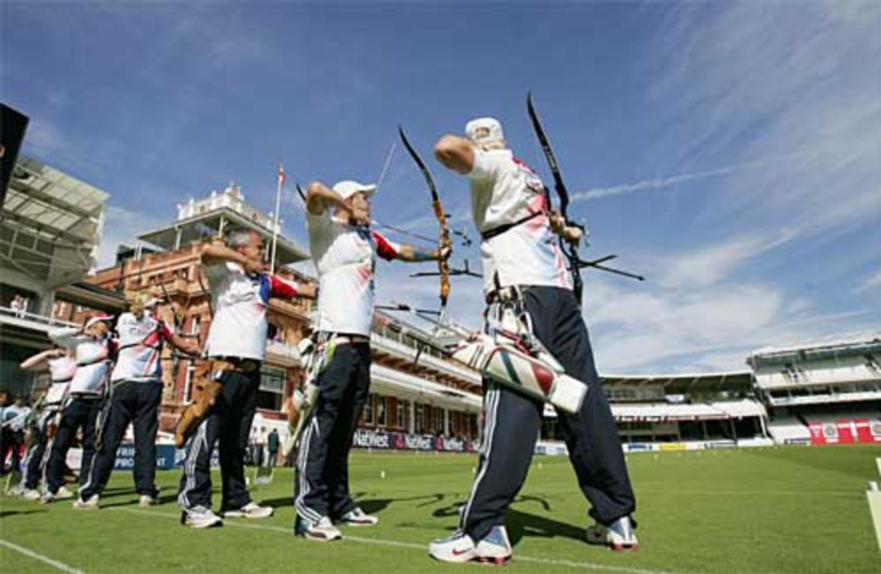 The victorious Great Britain men's team, who won the MCC Cup, a triangular tournament with India and China, August 6, 2007