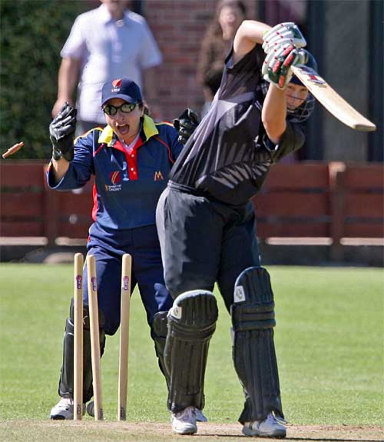 Aimee Mason is cleaned up by Hong Kong's Natasha Miles, MCC Invitational XI v New Zealand, 50-over match, 8 August 2007, Taunton