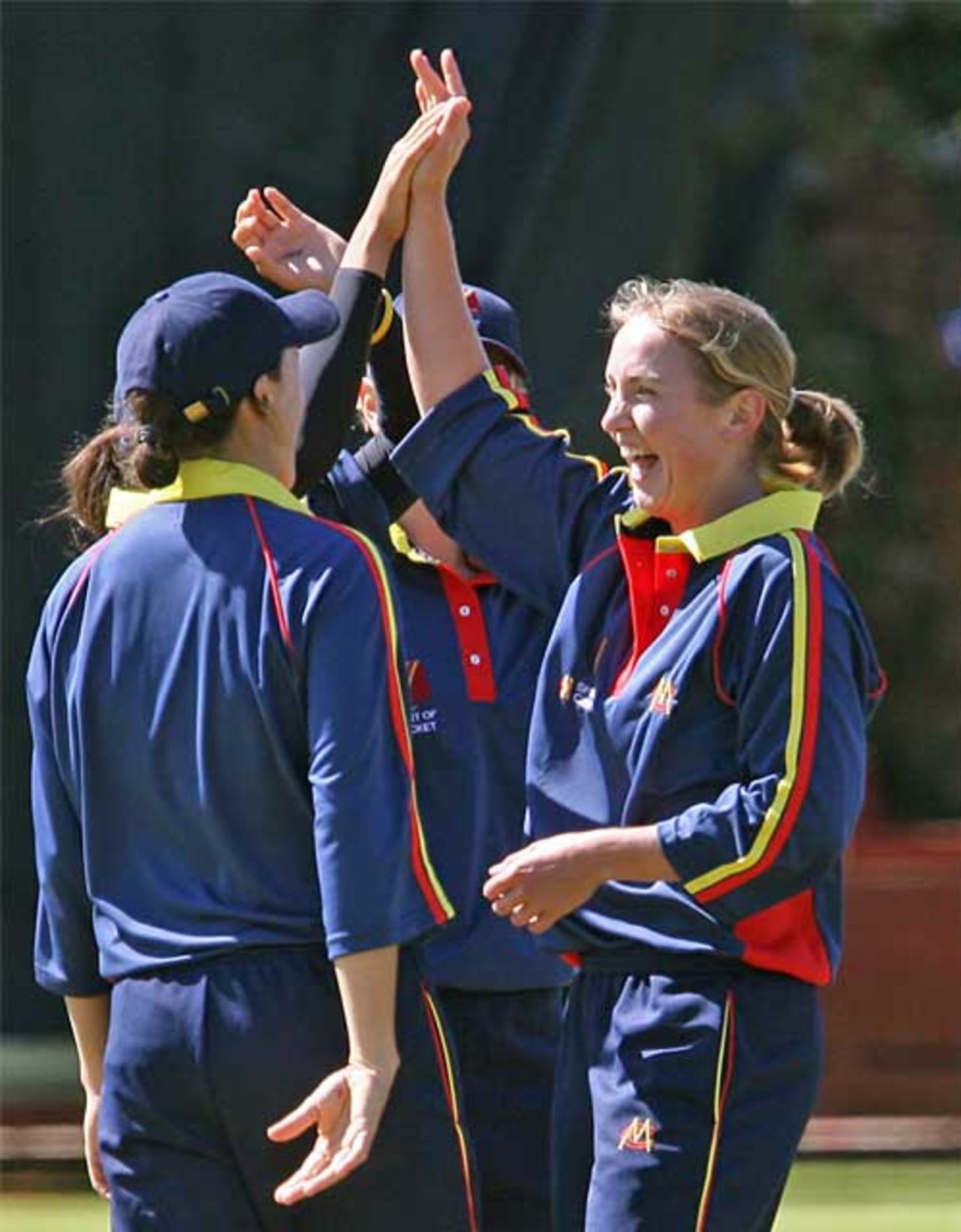 Beth Morgan is in the wickets for MCC, MCC Invitational XI v New Zealand, 50-over match, 8 August 2007, Taunton