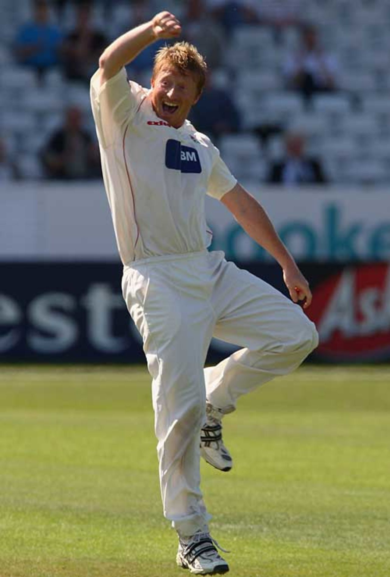 Glen Chapple celebrates one of his early wickets, Yorkshire v Lancashire, County Championship, Headingley, August 9, 2007