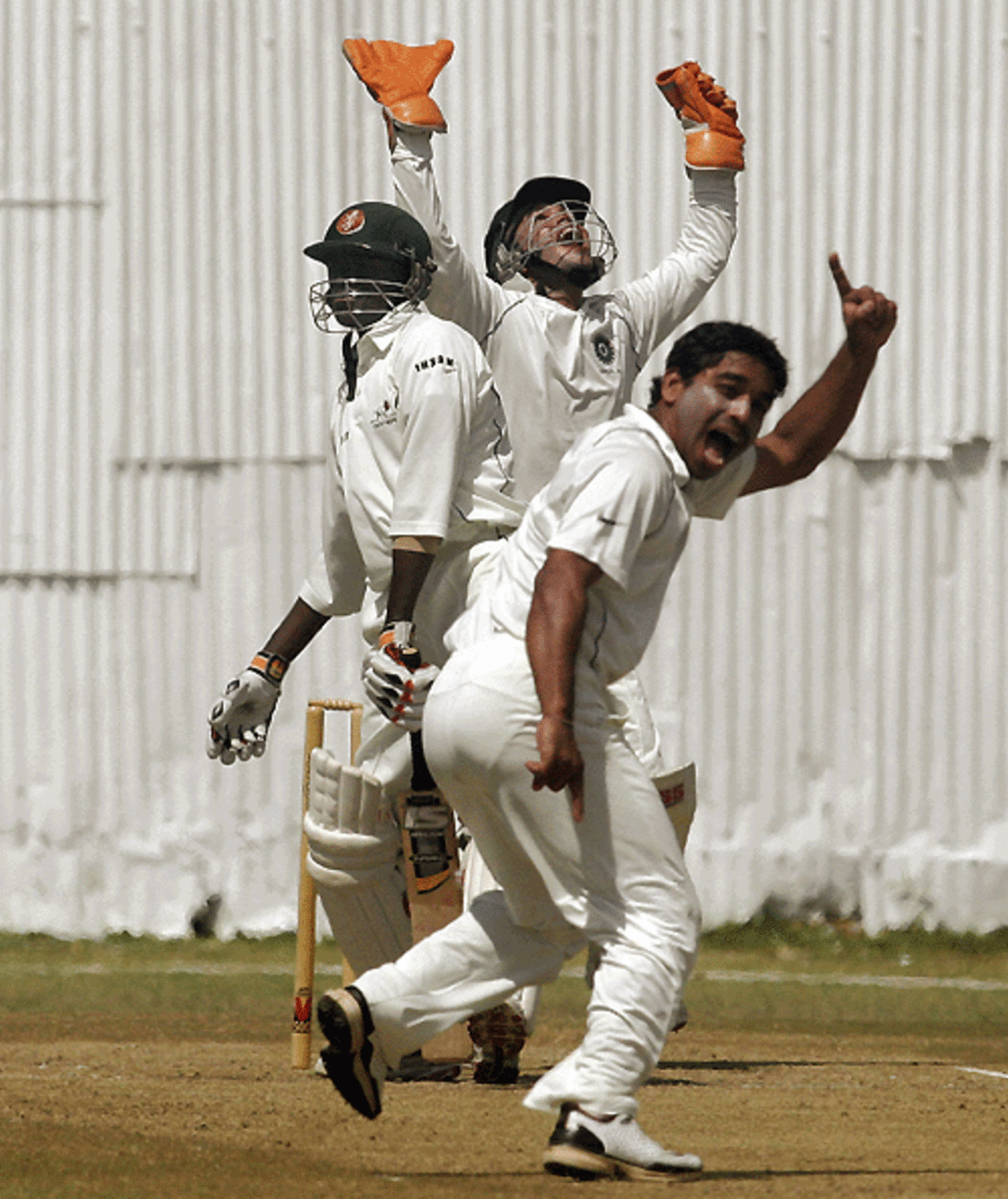 Rajesh Pawar appeals unsuccessfuly for the wicket of Tony Suji, Kenya v India A, Mombasa, 3rd day, August 12, 2007