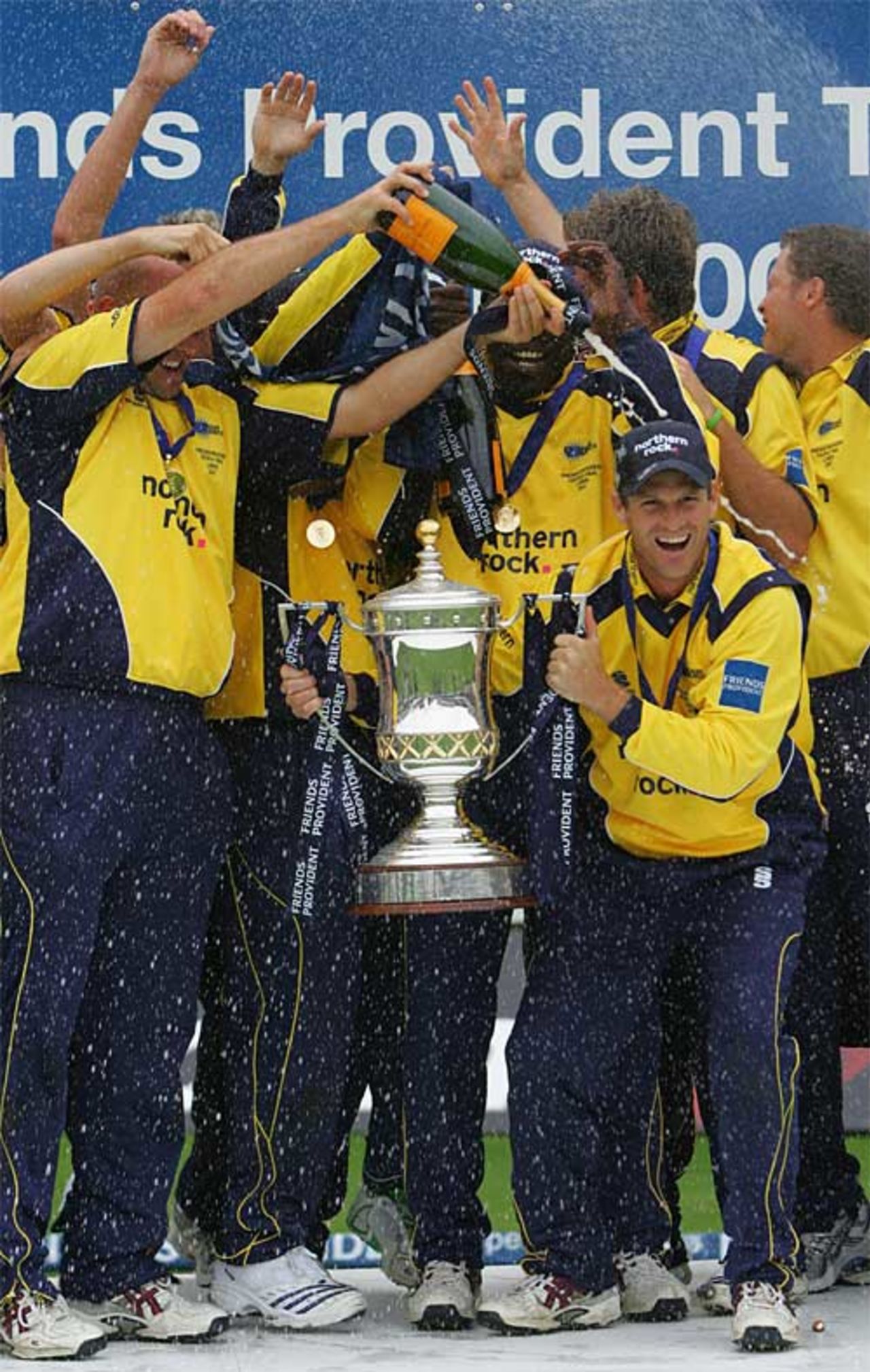 Dale Benkenstein leads Durham's celebrations, Durham v Hampshire, Friends Provident Trophy final, Lord's, August 19, 2007