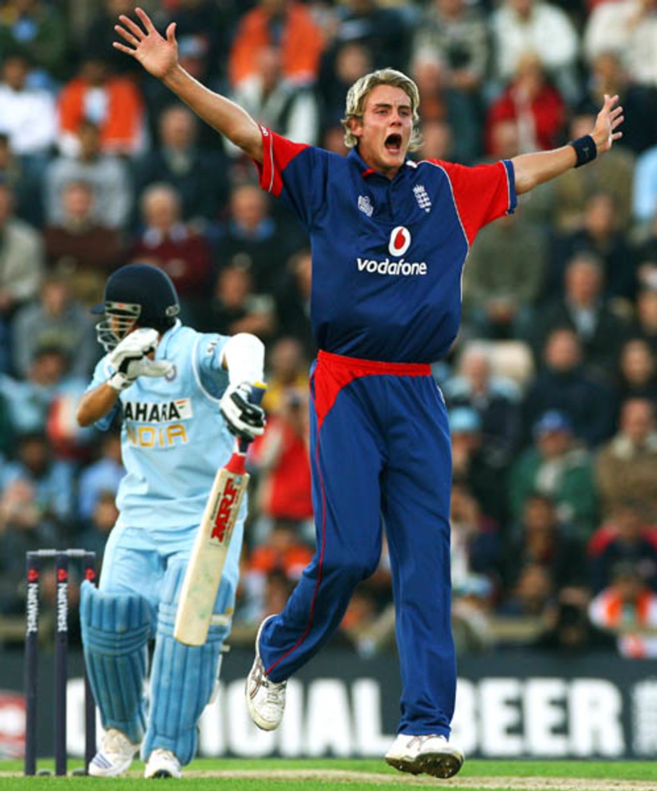 Stuart Broad appeals in vain for Sachin Tendulkar's wicket, England v India, 1st ODI, Southampton, August 21, 2007