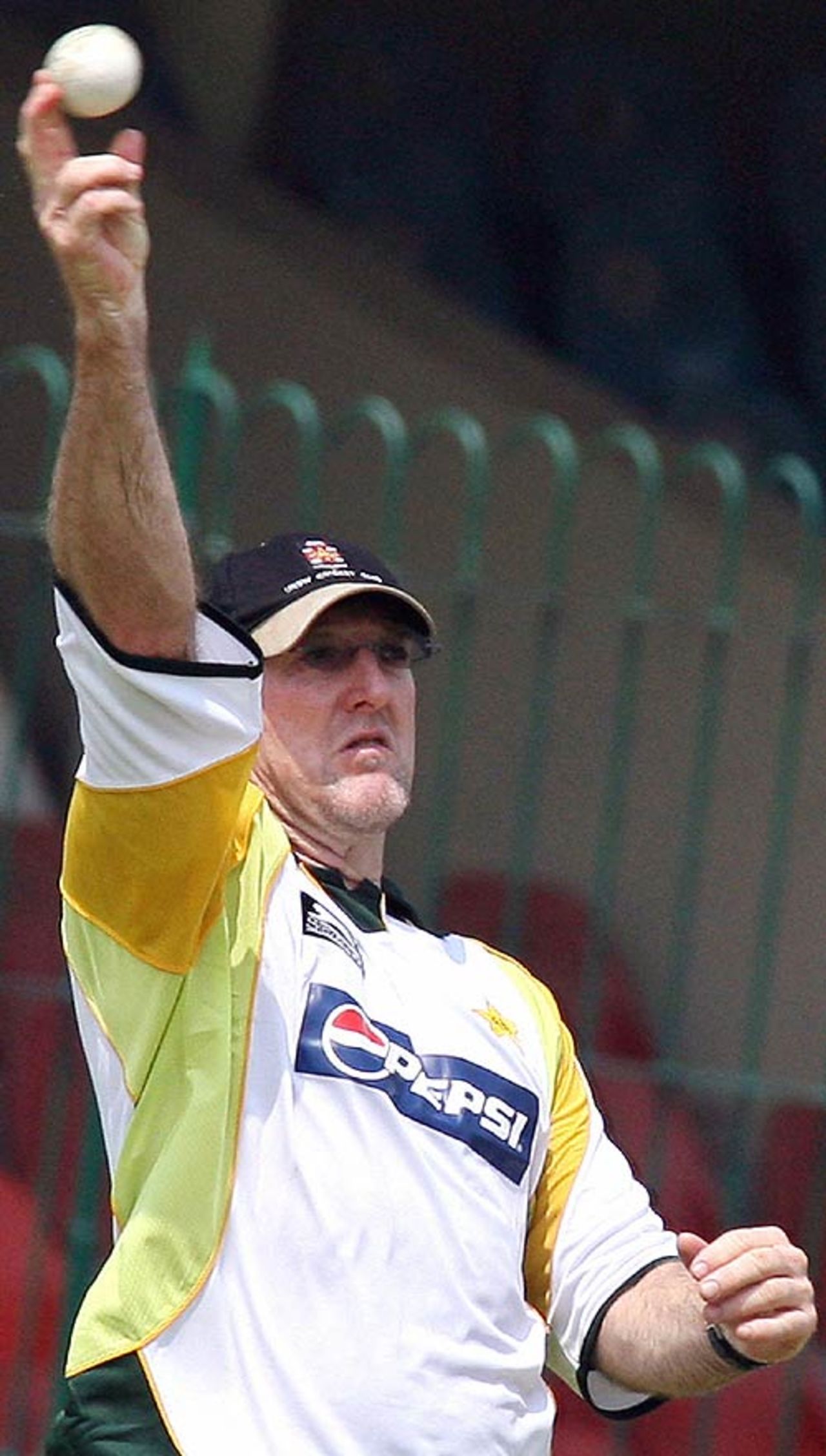Geoff Lawson gets in on the action at a Pakistan training camp, Gaddafi Stadium, Lahore, August 23, 2007