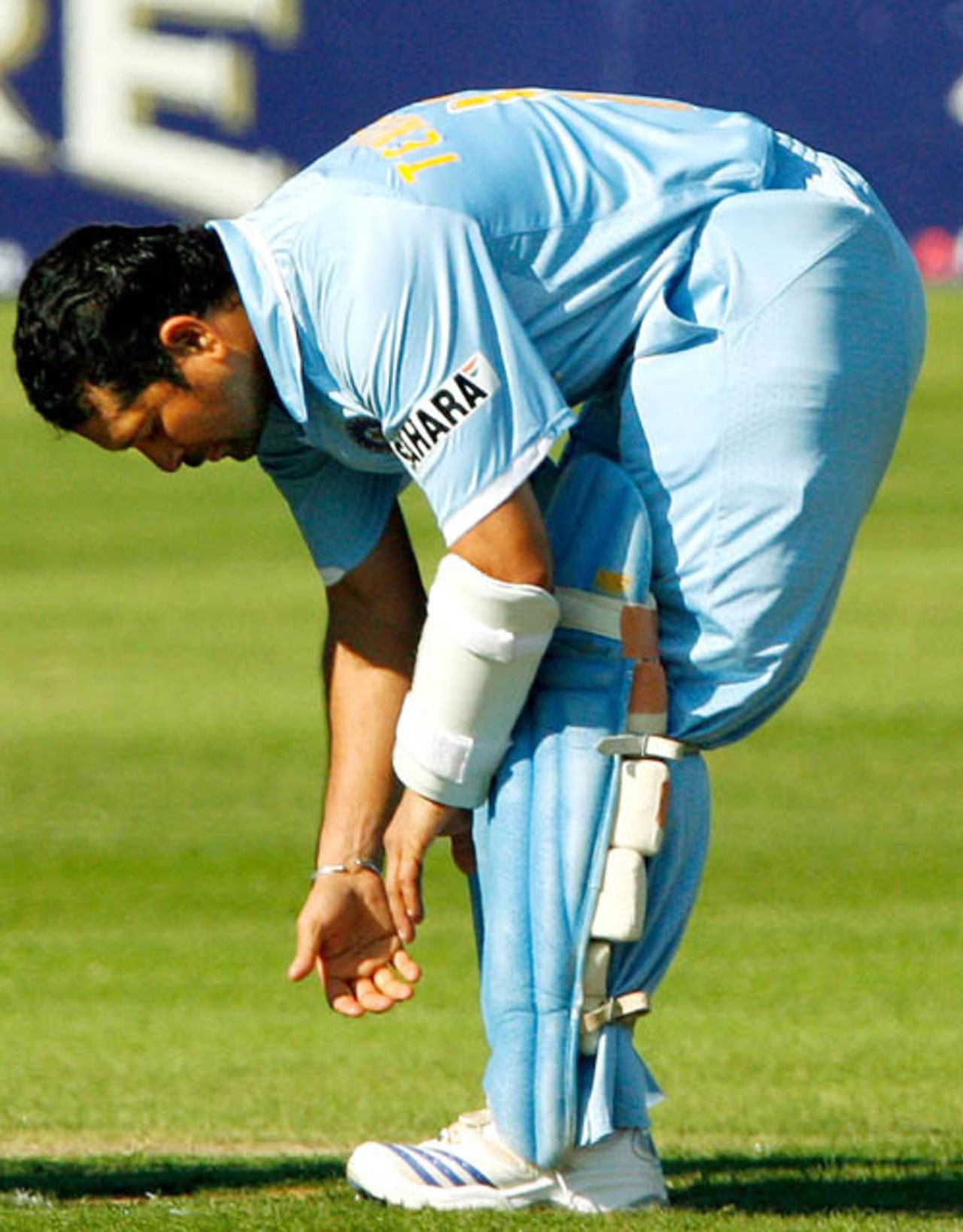 Sachin Tendulkar suffered from cramps mid-way through his innings of 99, England v India, 2nd ODI, Bristol, August 24, 2007