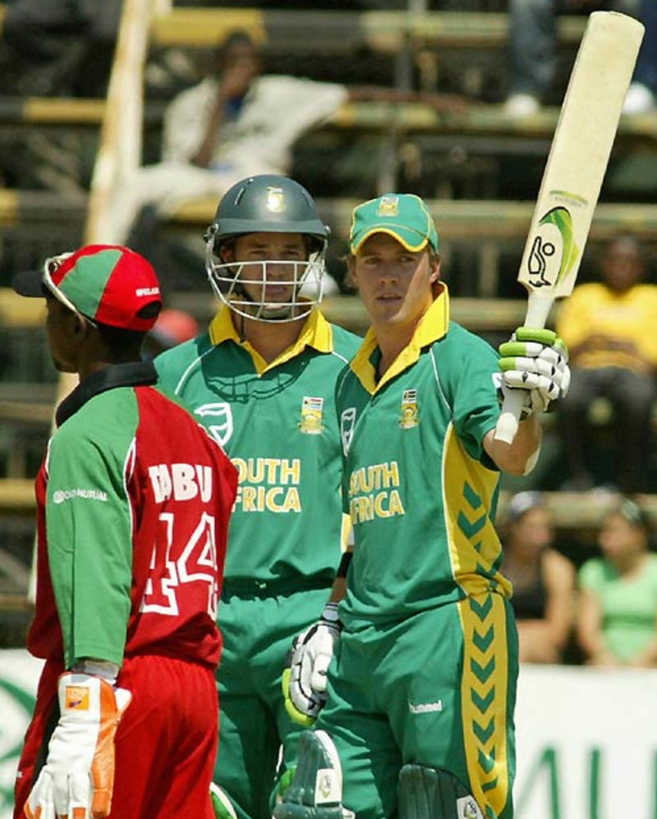 AB de Villiers acknowledges the cheers after reaching his half-century, Zimbabwe v South Africa, 3rd ODI, Harare, August 26, 2007