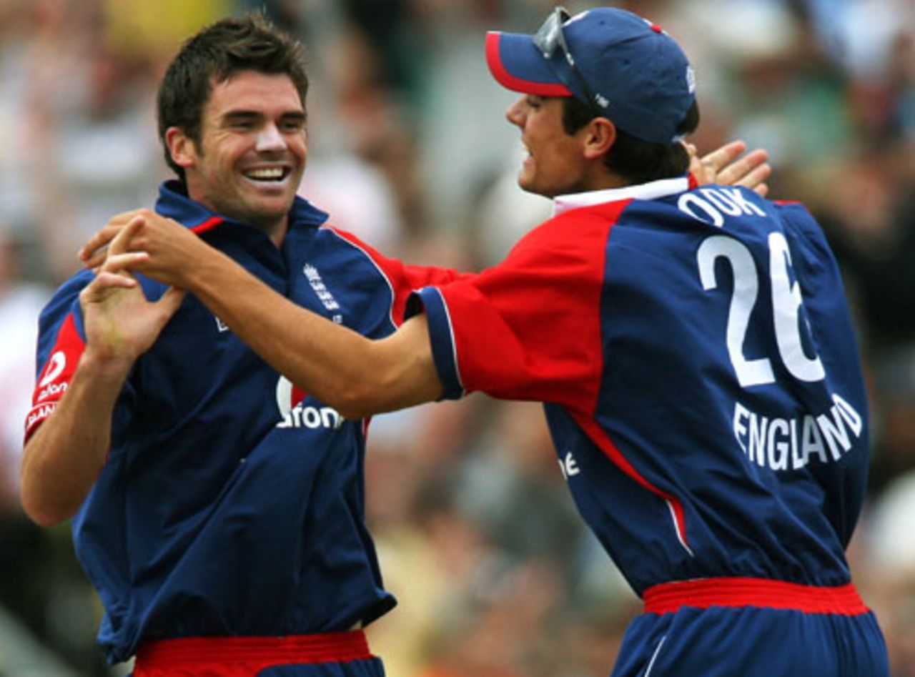 Alastair Cook and James Anderson celebrate the fall of Sachin Tendulkar, England v India, 3rd ODI, Edgbaston, August 27, 2007