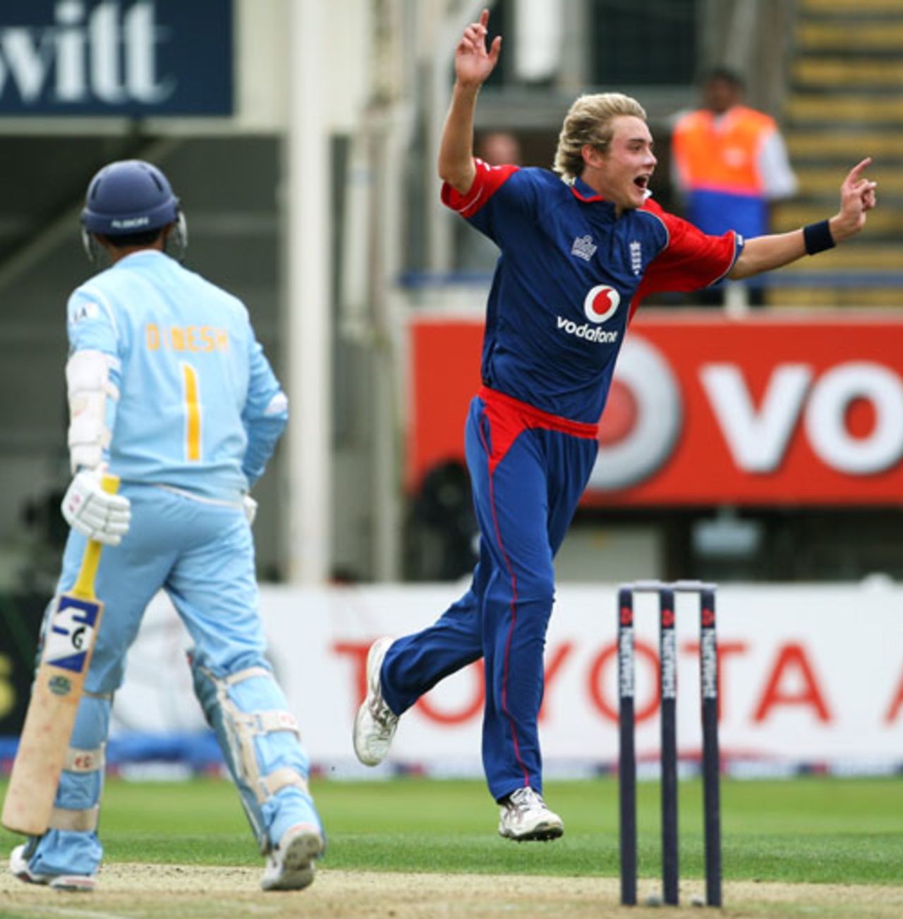 Stuart Broad is excited after removing Dinesh Karthik for a second-ball duck, England v India, 3rd ODI, Edgbaston, August 27, 2007