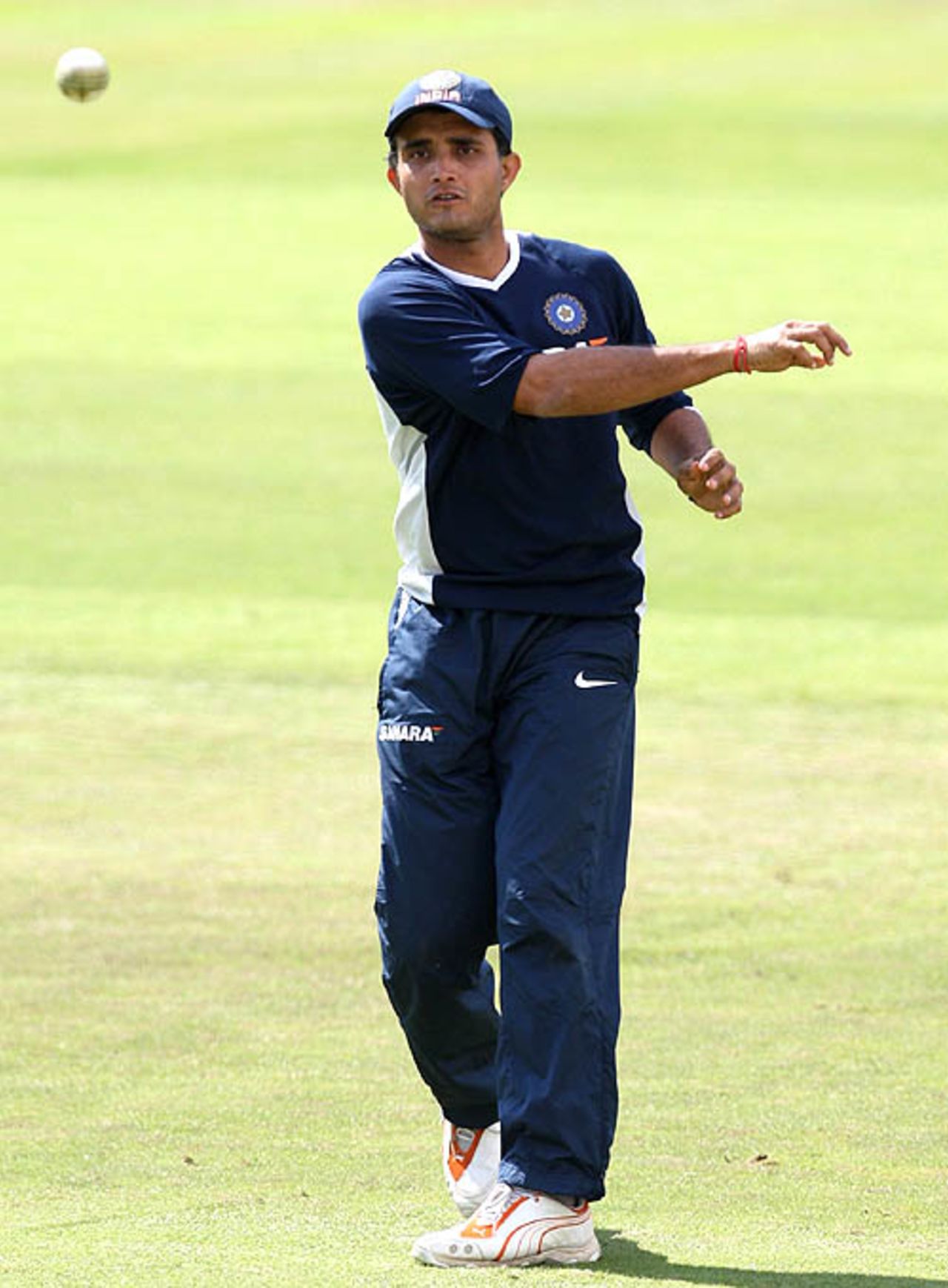 Sourav Ganguly gets a throw in during practice, England v India, NatWest series, Old Trafford, August 29, 2007