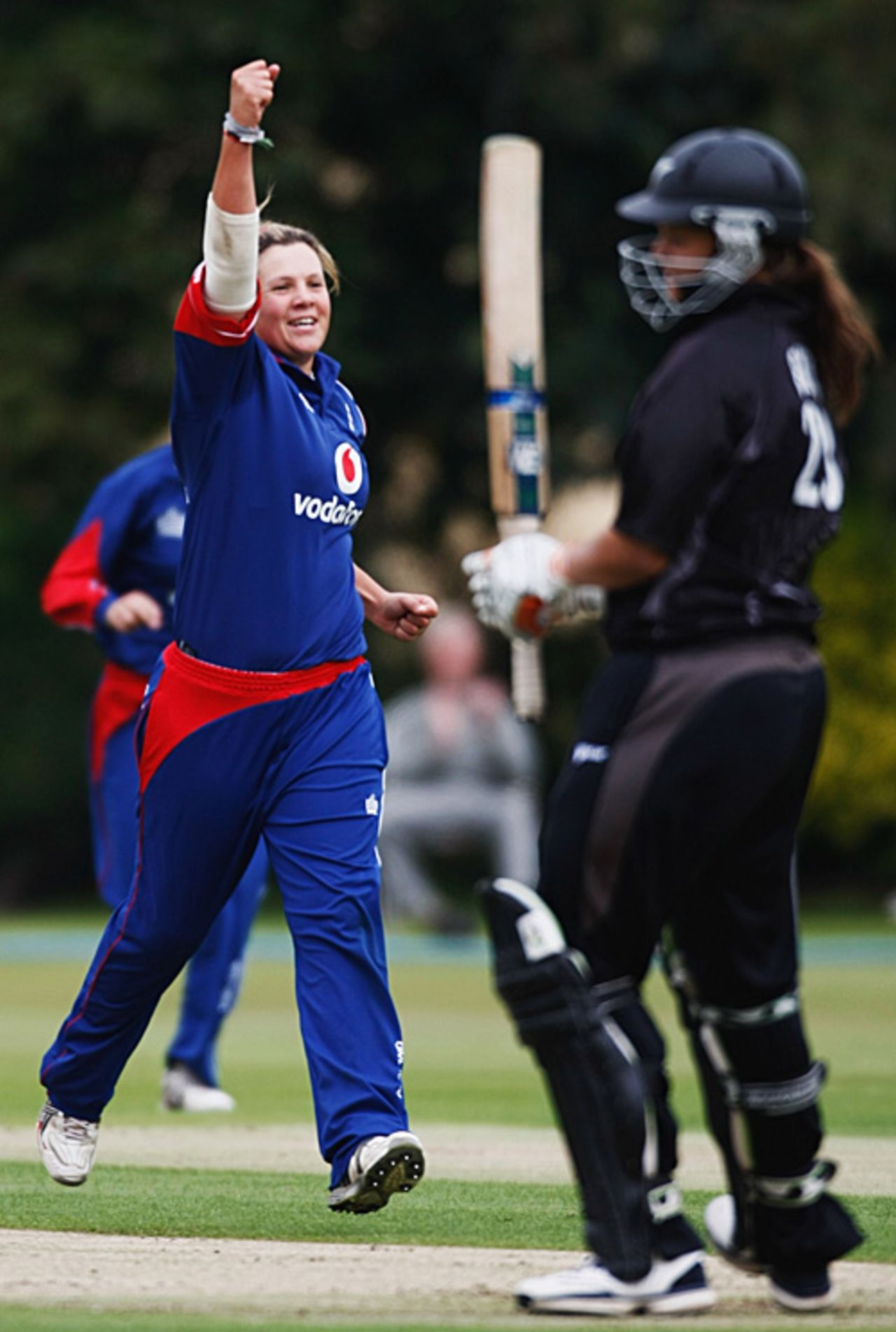 Nicky Shaw celebrates the wicket of Suzie Bates, England Women v New Zealand Women, 6th ODI, Shenley, August 30, 2007