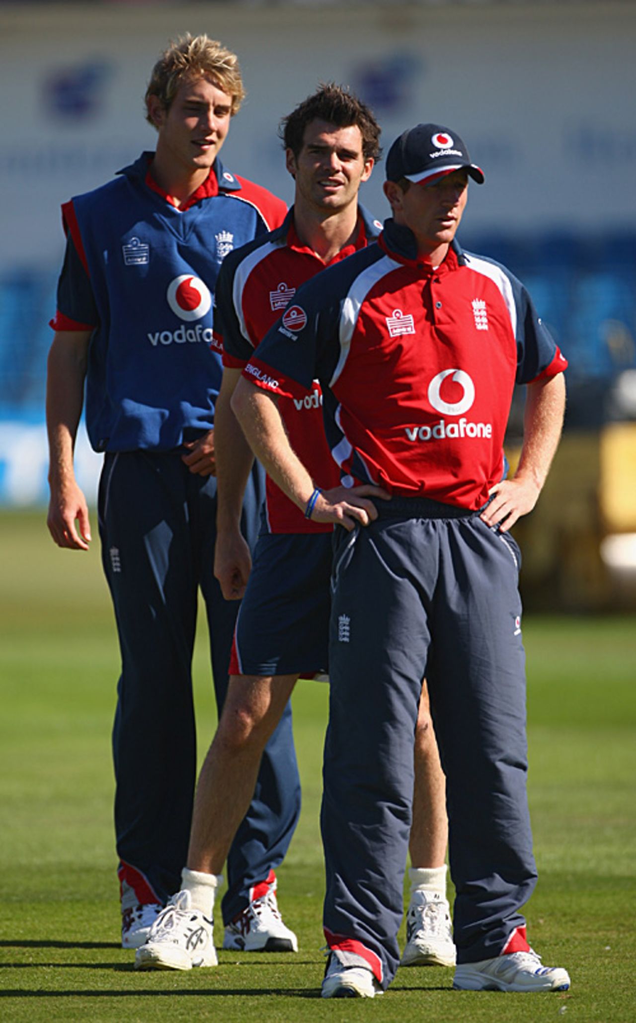 "I look up to him...but down to him". Stuart Broad, James Anderson and Paul Collingwood in a fielding drill, Headingley, September 1, 2007