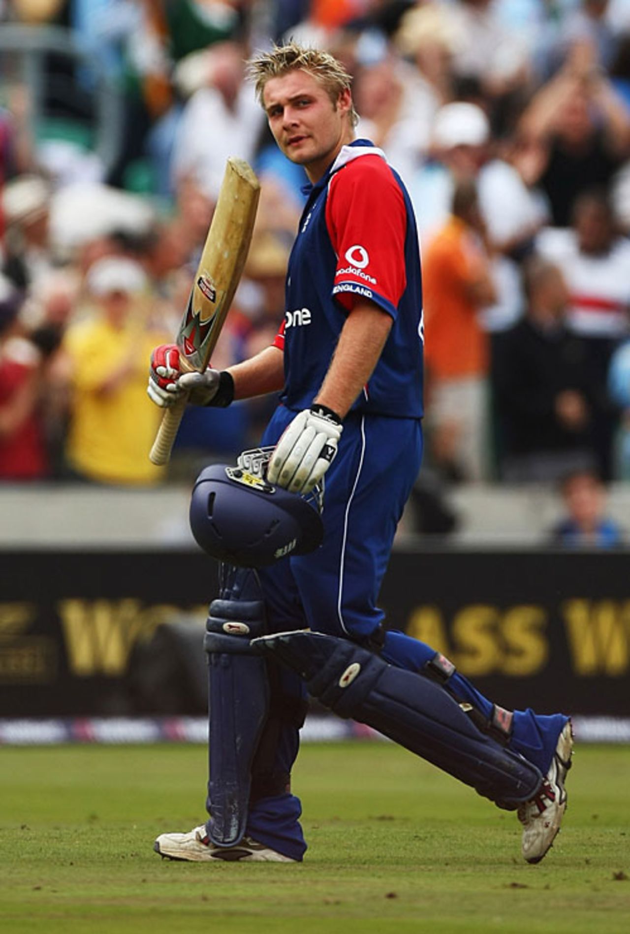 Luke Wright was run out soon after his half-century, England v India, 6th ODI, The Oval, September 5, 2007