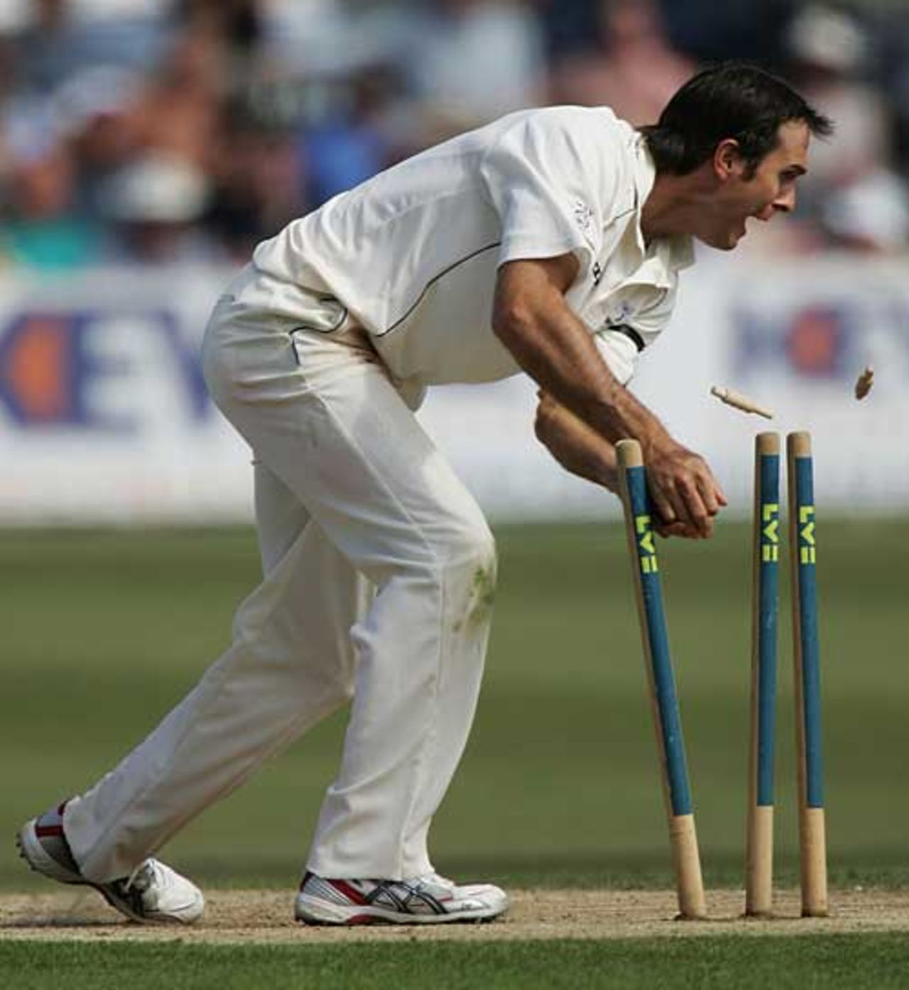 Michael Vaughan tries to run out Andy Hodd but the batsman was safe, Sussex v Yorkshire, County Championship, Hove, September 6, 2007
