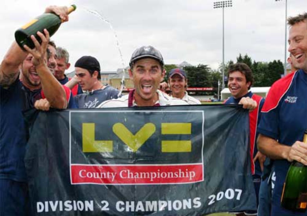 Justin Langer leads the celebrations as Somerset are crowned Division Two champions, Essex v Somerset, County Championship, Chelmsford, September 7, 2007