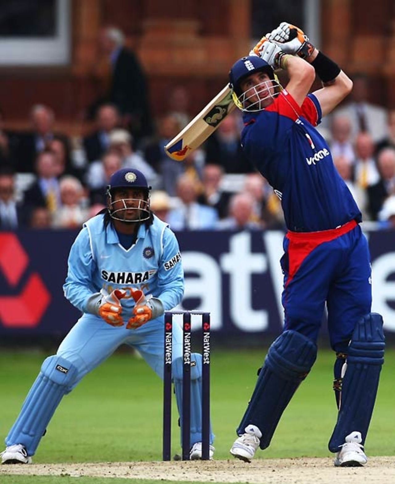 Kevin Pietersen steps down and fetches a six off Piyush Chawla, England v India, 7th ODI, Lord's, September 8, 2007