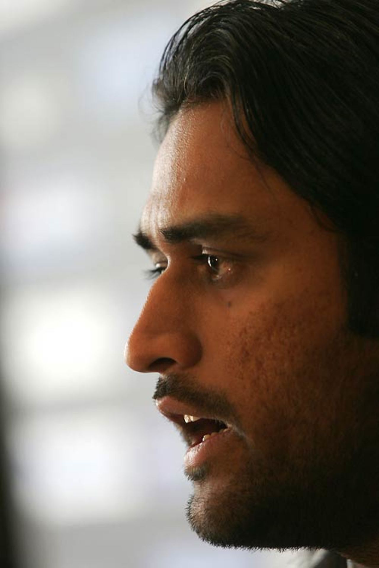 Mahendra Singh Dhoni takes questions from the media, Johannesburg, September 10, 2007