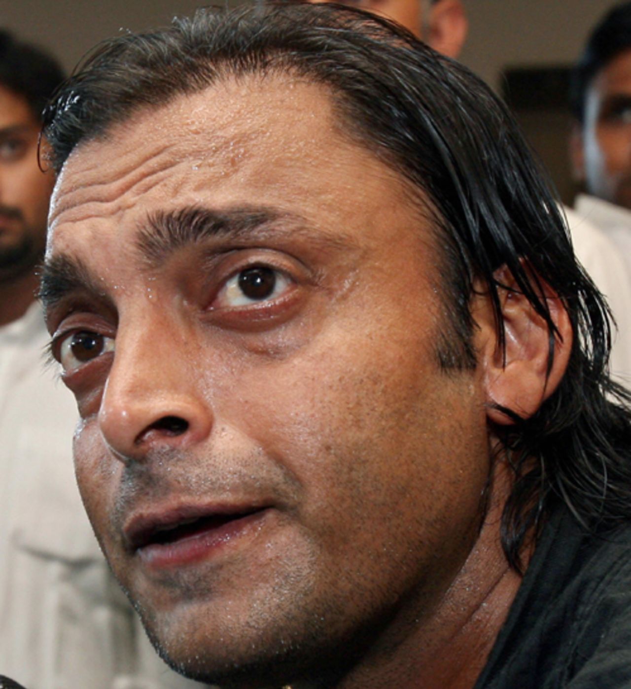 Shoaib Akhtar tells his side of the story to the media, Lahore, September 8, 2007