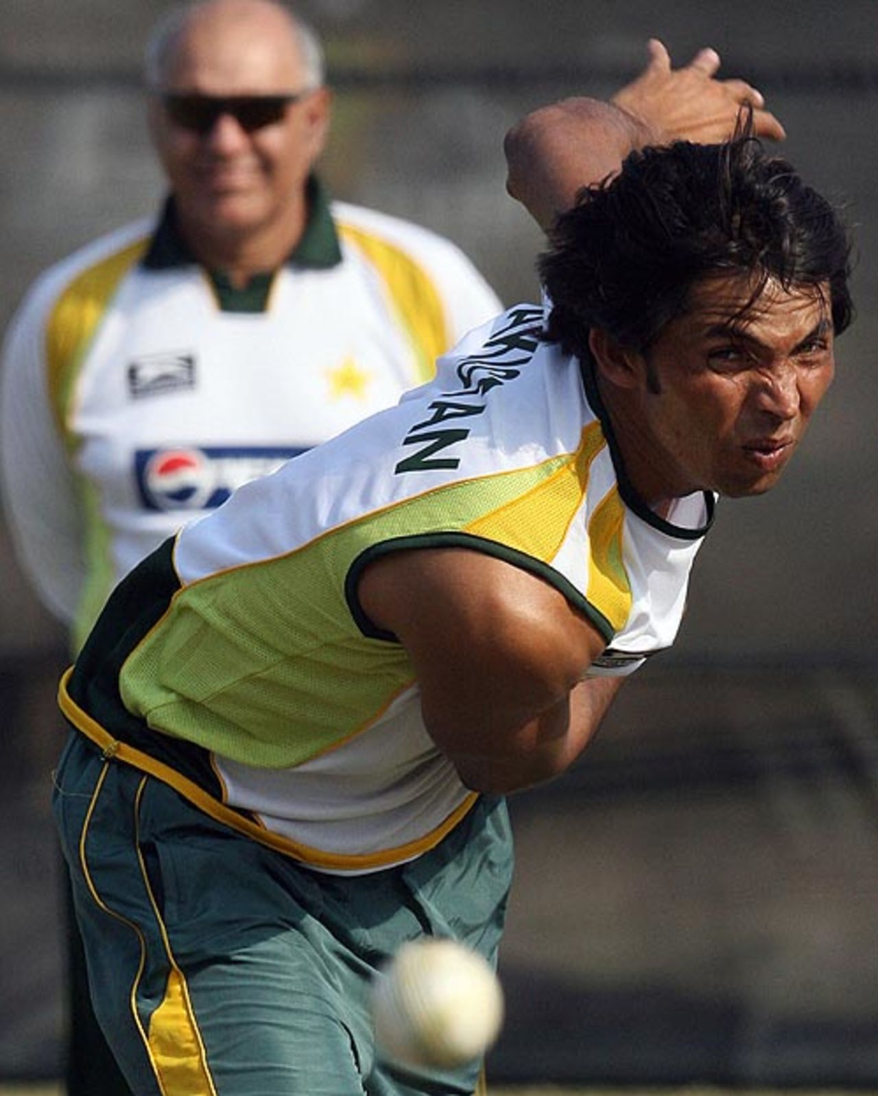 Mohammad Asif follows through after delivering a ball, Durban, September 11, 2007