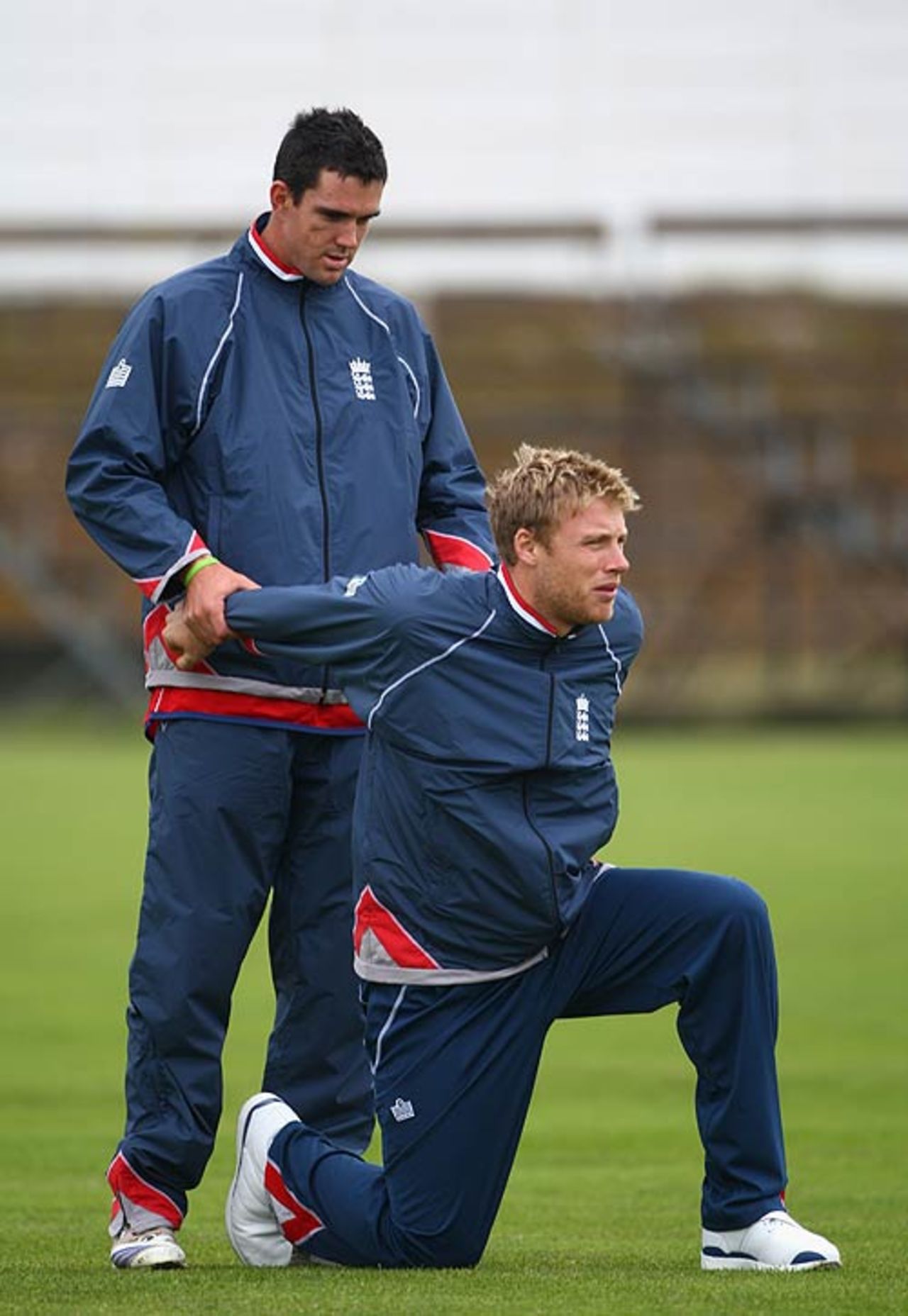 Kevin Pietersen helps Andrew Flintoff stretch some muscles, Cape Town, September 11, 2007