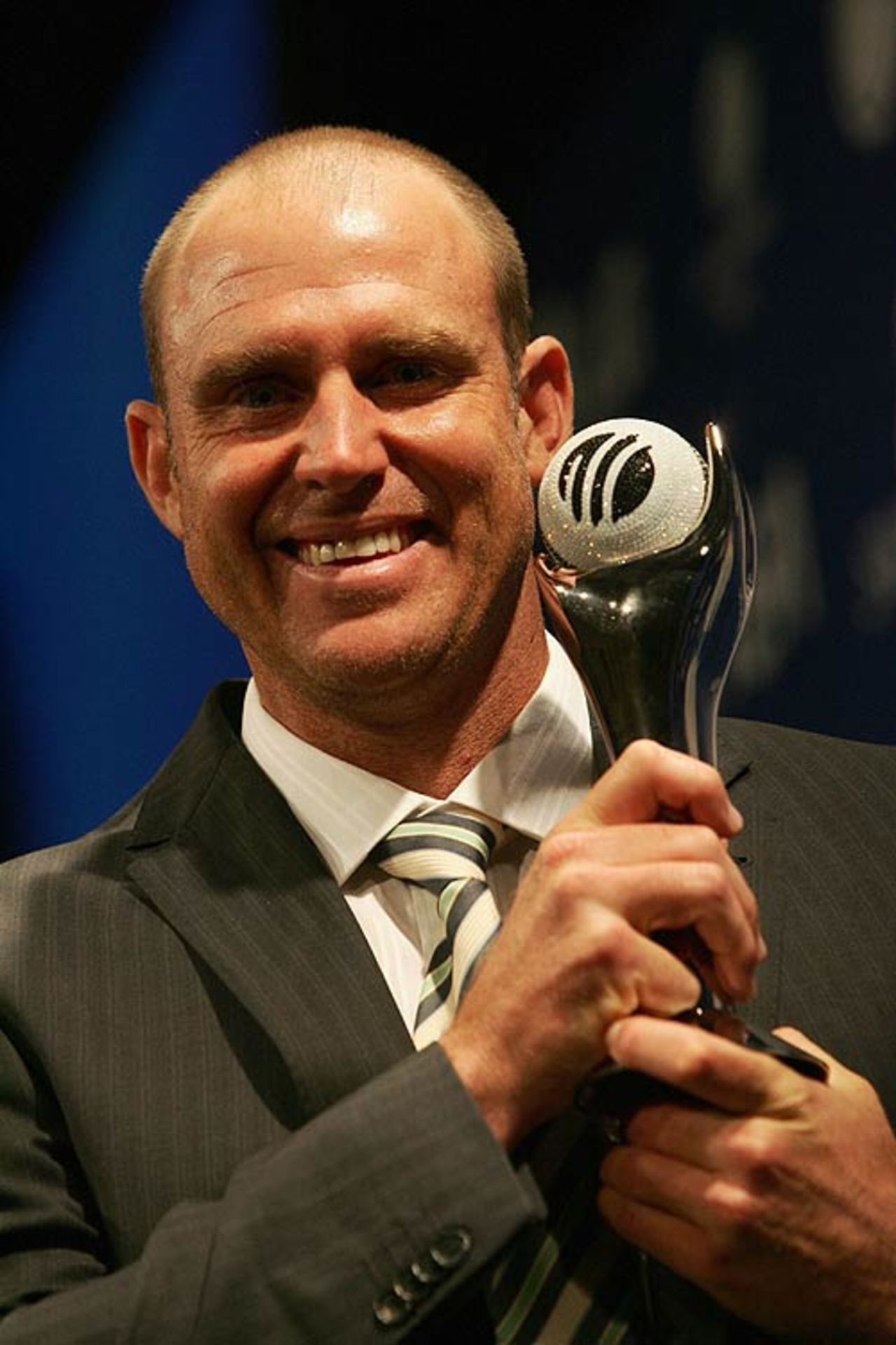 Matthew Hayden and his award as ICC ODI Player of the Year, Johannesburg, September 10, 2007