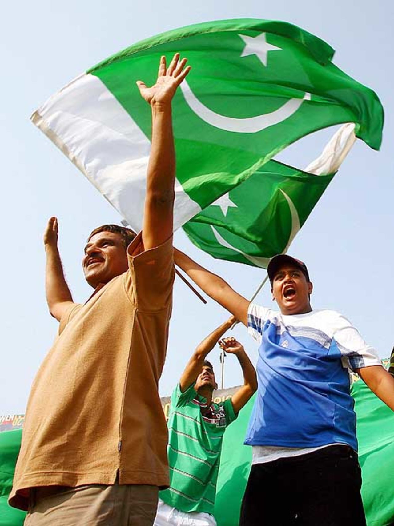 Pakistan supporters cheer on their team, Group D, ICC World Twenty20, Durban, September 12, 2007