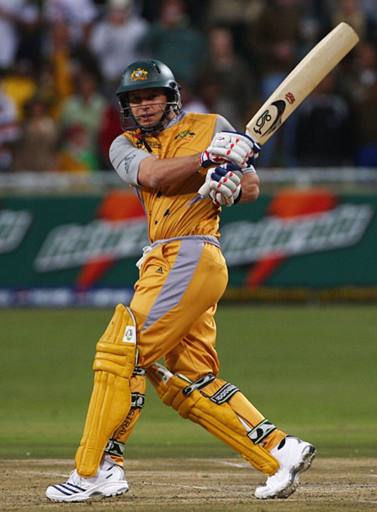 Brad Hodge on his way to Australia's top score - 35 not out, Australia v Zimbabwe, Group B, ICC World Twenty20, Cape Town, September 12, 2007