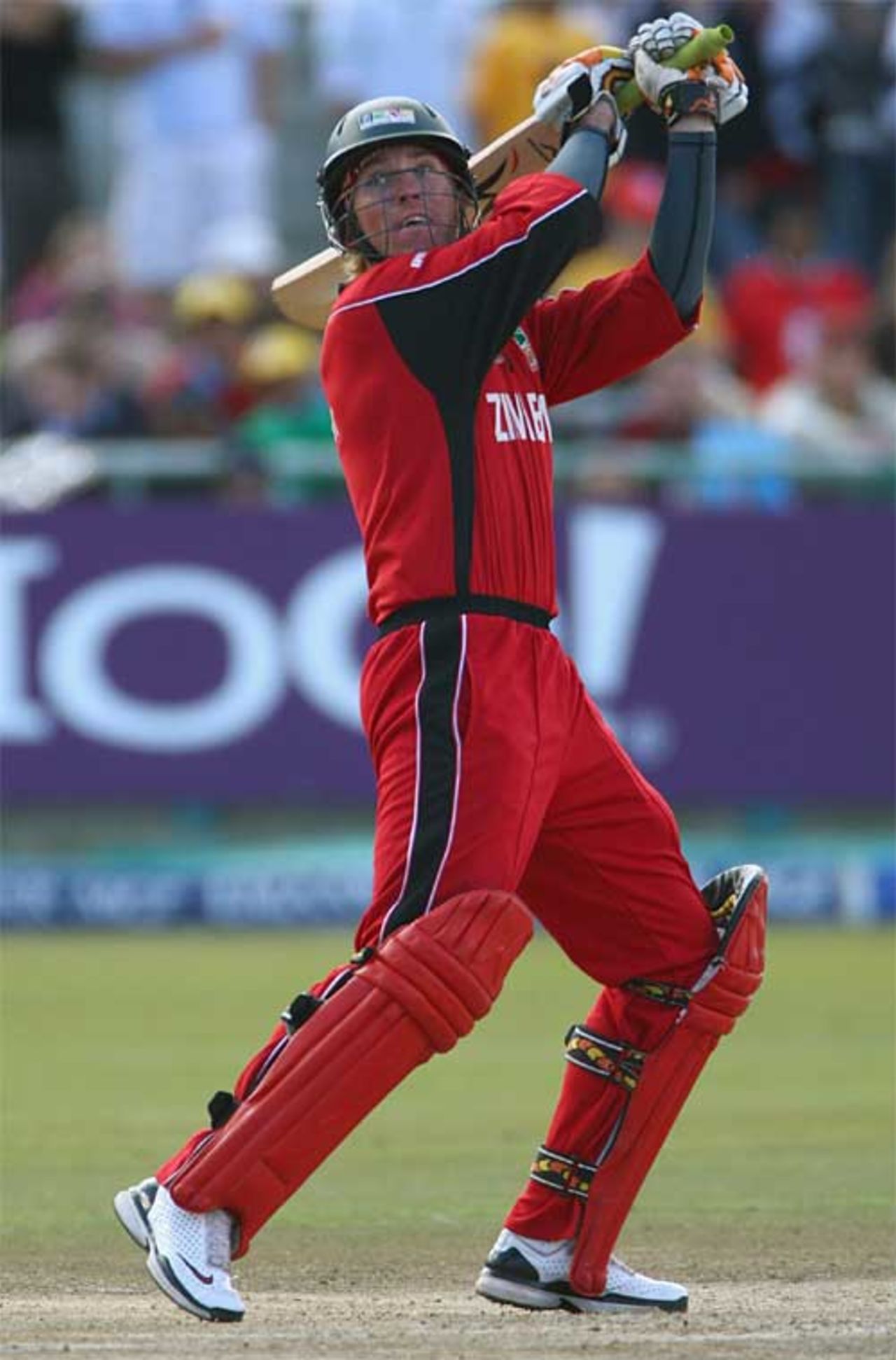 Brendan Taylor lifts high on his way to 47, England v Zimbabwe, Group B, ICC World Twenty20, Cape Town, September 13, 2007