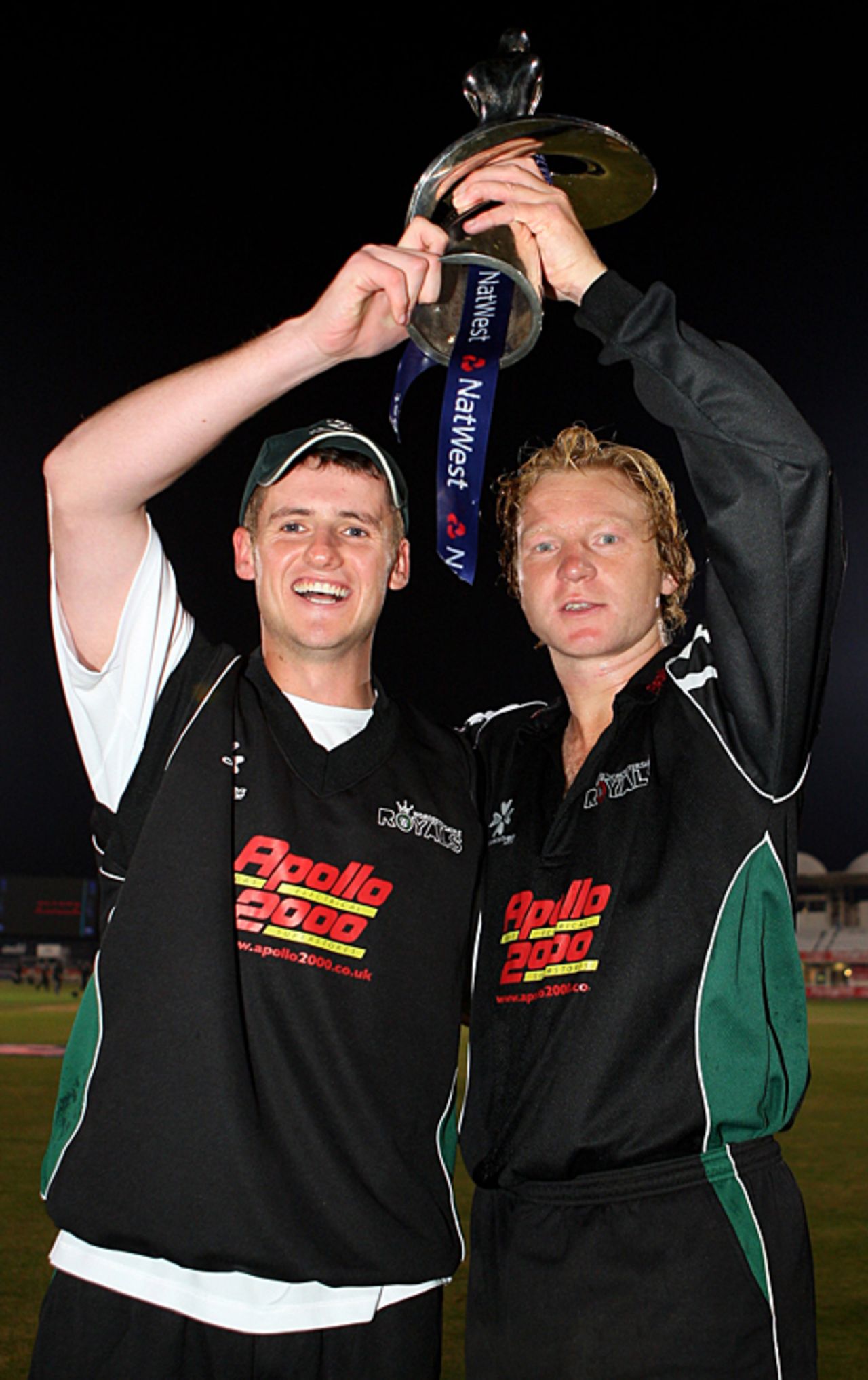 Gareth Batty and Stephen Moore with the Pro40 Division One trophy, Gloucester v Worcestershire, Pro40 Division One, Bristol, September 13, 2007