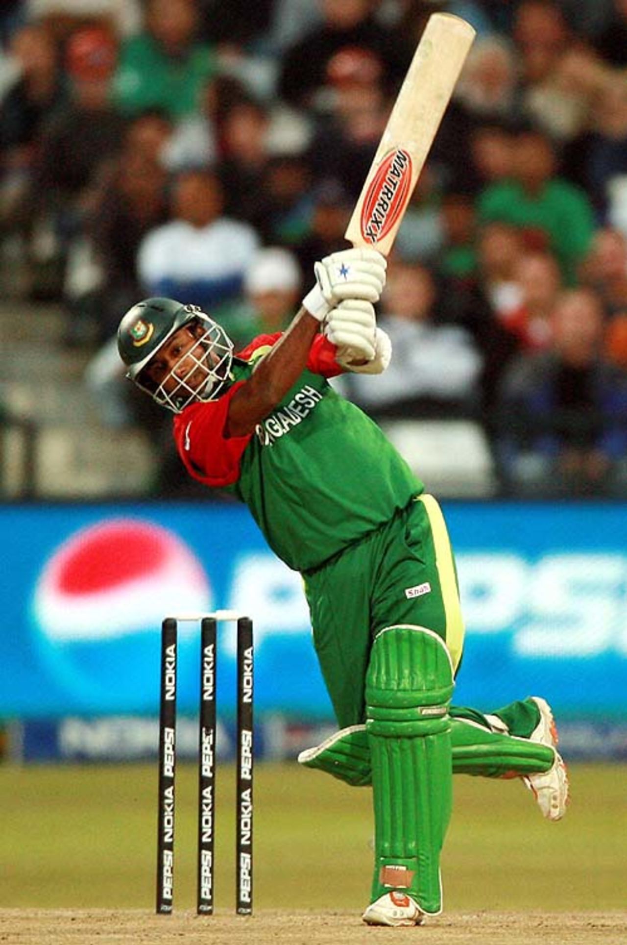 Aftab Ahmed blitzed his way to 36 off 14 balls, South Africa v Bangladesh, Group A, ICC World Twenty20, Cape Town, September 15, 2007 